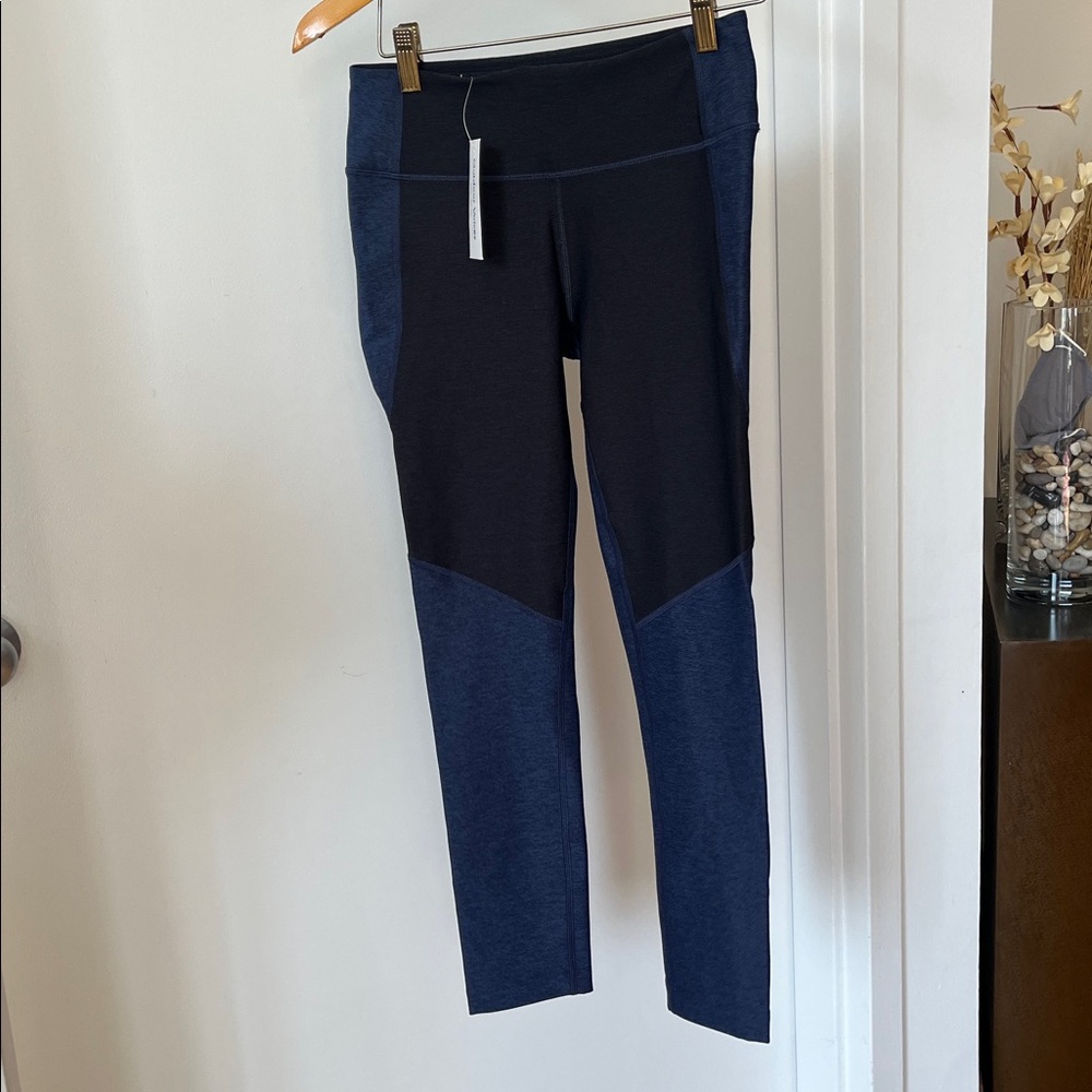 Outdoor Voices 3/4 Two-Tone Warmup Legging